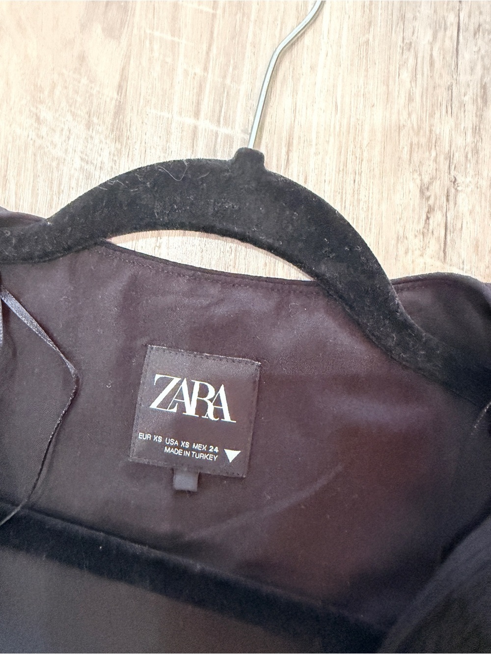 ZARA Black Tie-Front TEXTURED CROP VEST xs - Picture 3 of 4